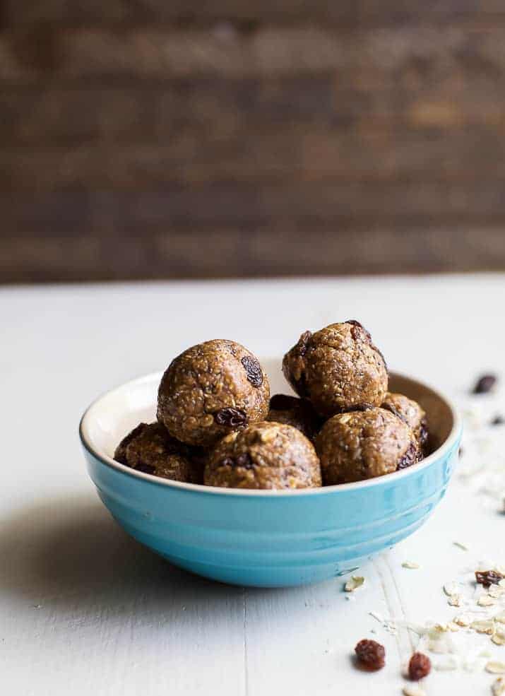 15 Minute No Bake Oatmeal Cookie Energy Bites, an easy healthy snack or on-the-go breakfast option! Filled with hearty oats, maple syrup, and sweet raisins, these energy bites taste just like an Oatmeal Cookie! | joyfulhealthyeats.com