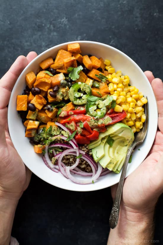 15 QUICK & EASY GRAIN BOWLS you need to make for Dinner tonight! These Grain Bowls are packed with protein, fiber, veggies and loaded with flavor! | joyfulhealthyeats.com