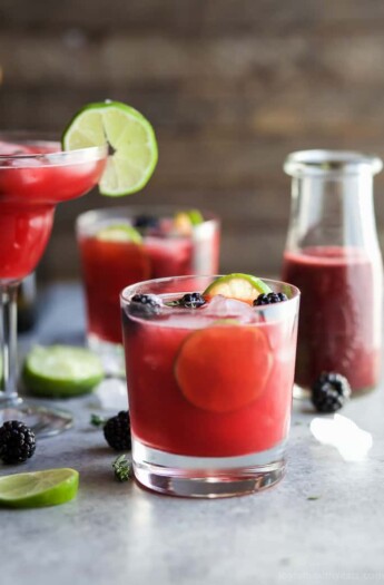 THYME BLACKBERRY MARGARITAS, as gorgeous as they are delicious! This is one smooth margarita with a hint of citrus, blackberry flavor and subtle notes of fresh thyme! You're gonna fall in love! | joyfulhealthyeats.com