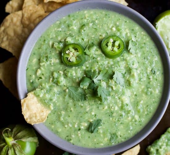 AVOCADO SALSA VERDE, an easy to make recipe with less than 10 ingredients! This salsa is perfect for an appetizer, snack or a sauce drizzle on top of some chicken or fish! | joyfulhealthyeats.com | gluten free recipes | paleo recipes