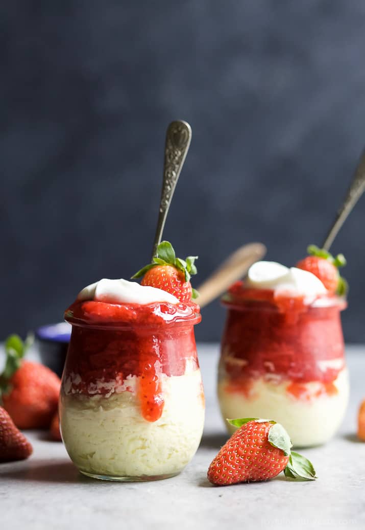 SKINNY CHEESECAKE for two made with greek yogurt and topped with fresh strawberries slightly sweetened with honey. The perfect healthy sweet dessert for those late night cravings! | joyfulhealthyeats.com