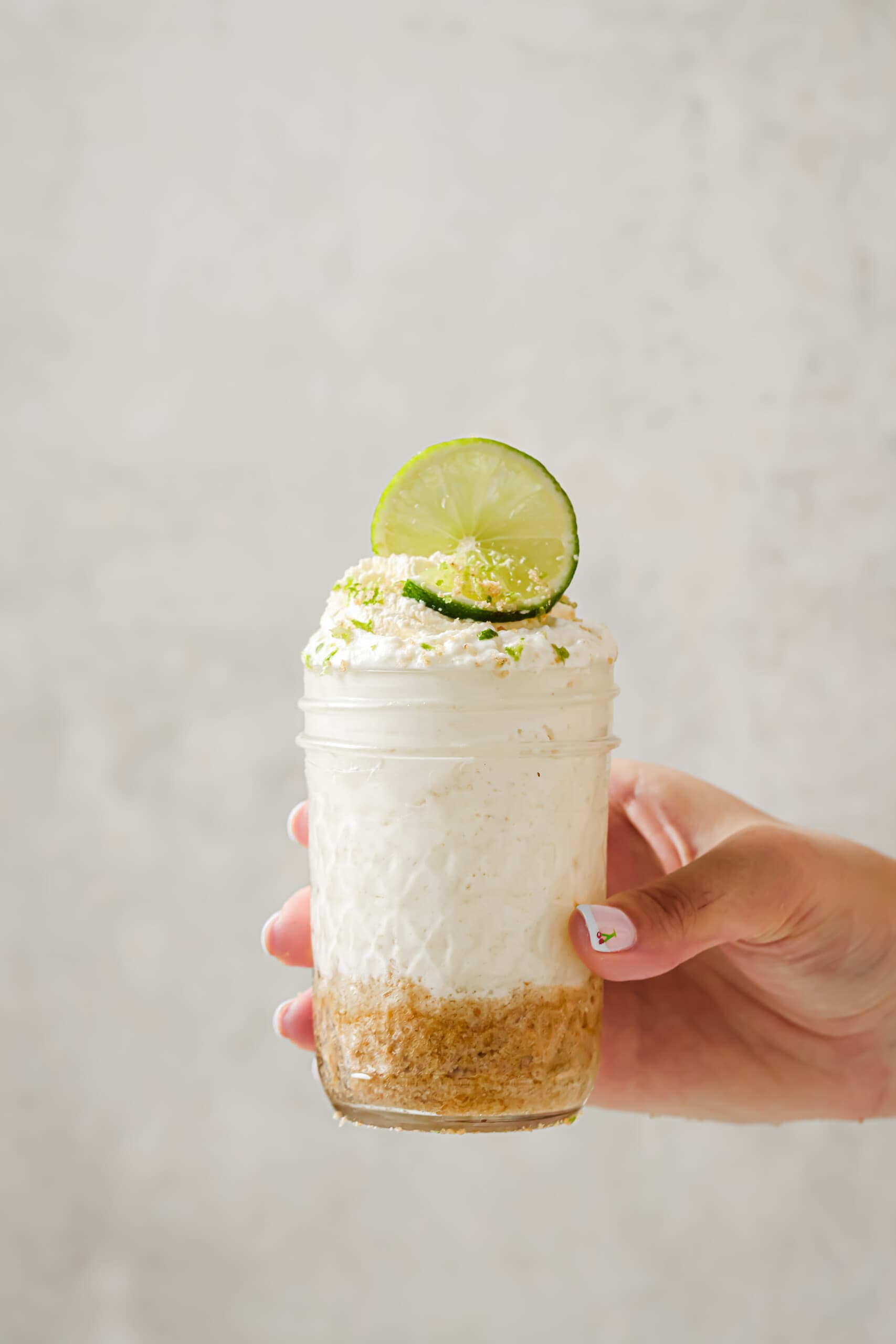 Grabbing a no bake key lime cheesecake mason jar. 