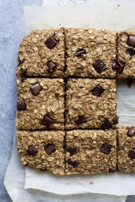 Banana Bread Chocolate Chip Oatmeal Bars - a delicious easy healthy breakfast or snack option that delivers on flavor! I guarantee you'll be making these once a week!