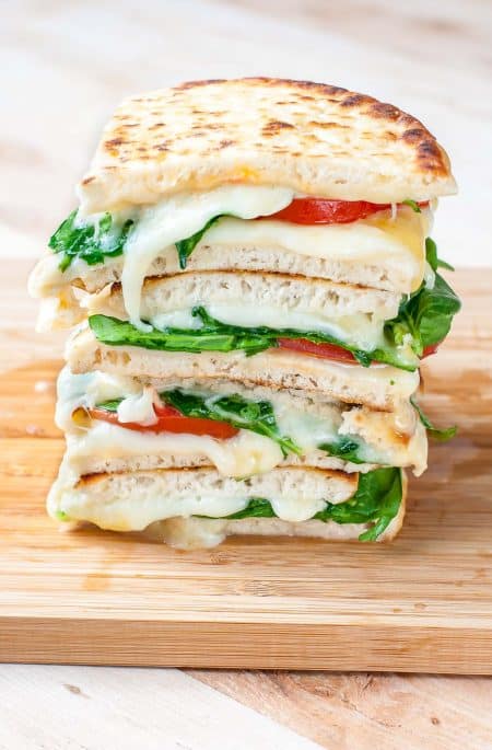 39 of the Ultimate Back to School Recipes - from breakfast recipes, to snack, lunch and dinner. You're gonna love the easy recipes here to make back to school season a breeze!