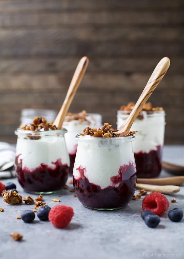 Fresh Yogurt Parfait with a Mixed Berry Compote and crunchy vanilla almond granola - an easy breakfast that's kid friendly! #ad #UndeniablyDairy @DairyGood