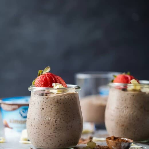 Coconut Dark Chocolate Chia Pudding - a creamy guilt free dessert that's dairy free and only 120 calories a serving. #silkyoucanspoon #ad