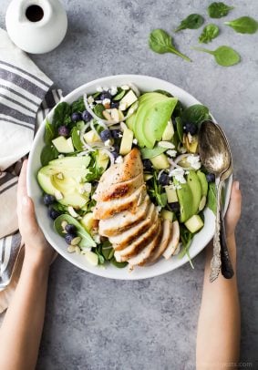 Easy Grilled Avocado Mango Chicken Salad a refreshing healthy salad perfect for the summer! A light 30 minute meal loaded with nutrients and flavor!