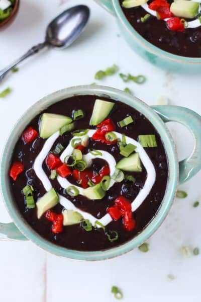 25 of the BEST Easy Crock Pot Recipes you need to make this fall! You'll love how fast and delicious these crock pot recipes are!