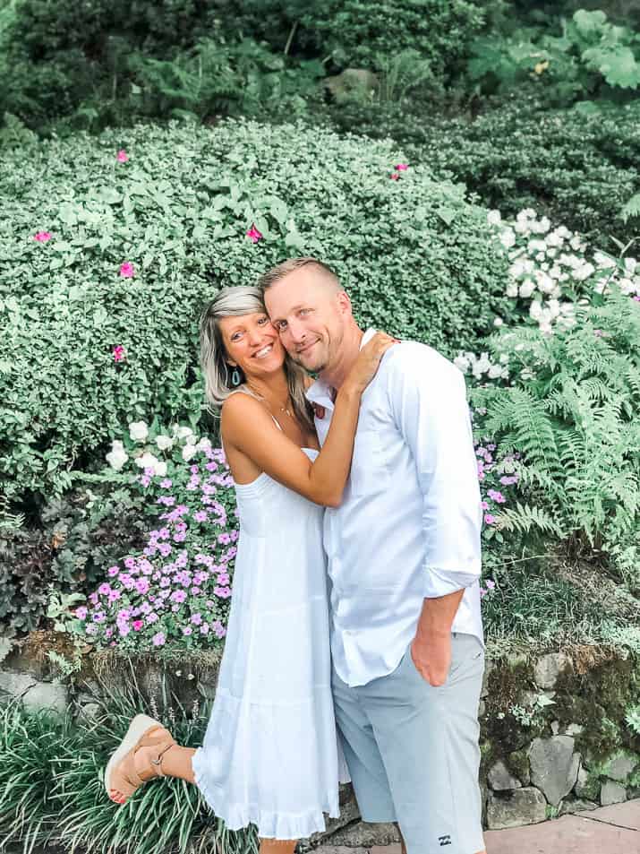 a couple at a wine tasting at far niete winery in napa valley california