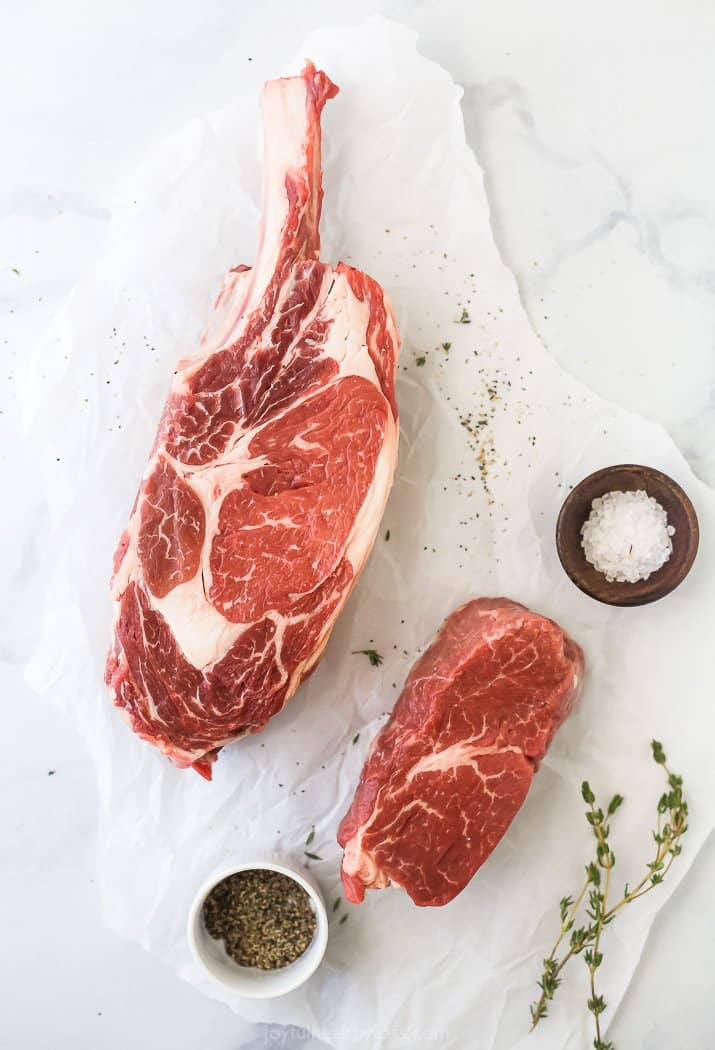 tomahawk steak and filet mignon steak 