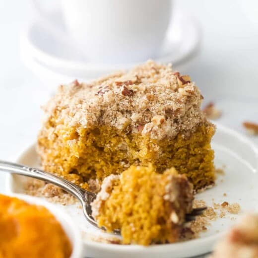 fork holding pumpkin spice coffee cake