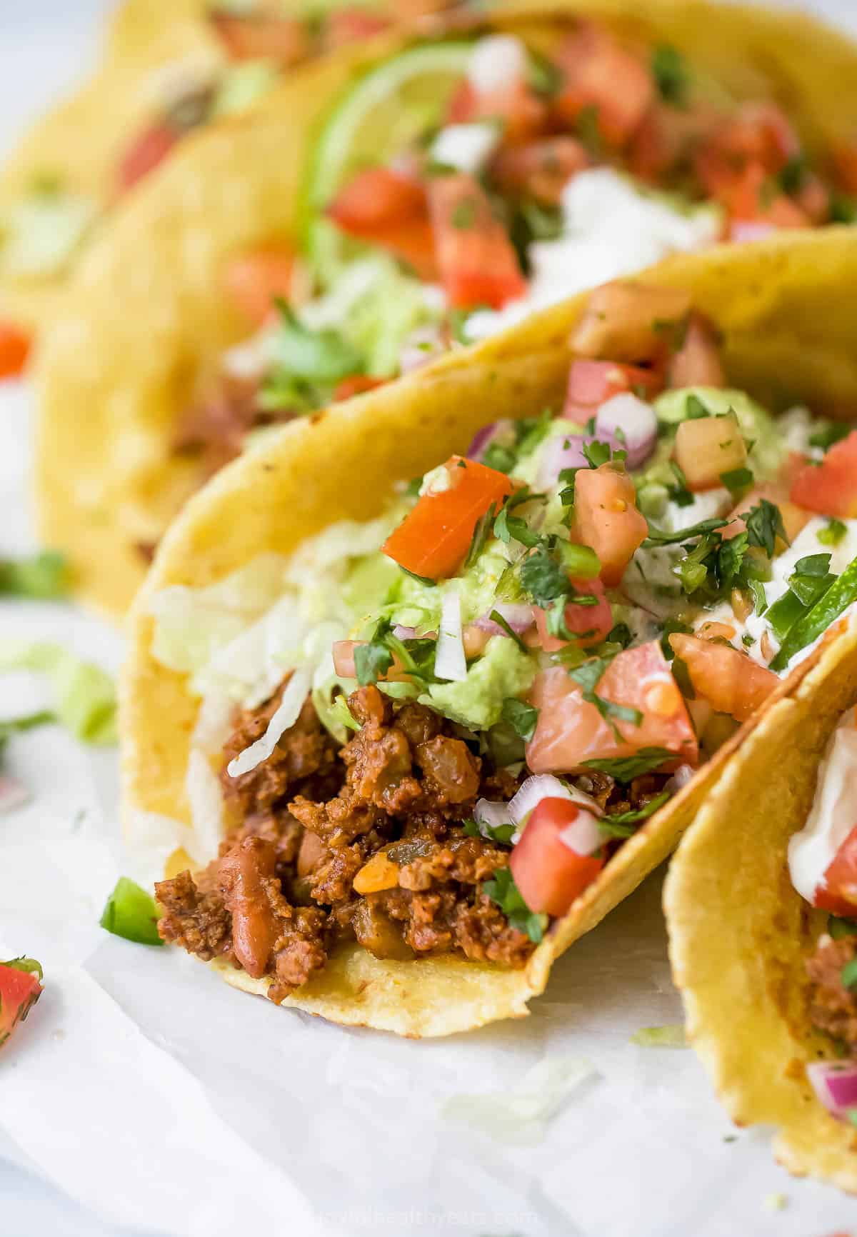 Easy Homemade Ground Beef Tacos - Mom's Dinner