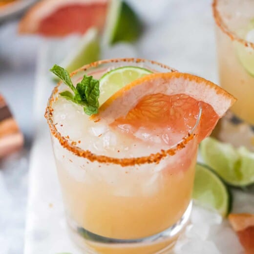 Paloma Cocktail Recipe (Tequila Grapefruit Cocktail)