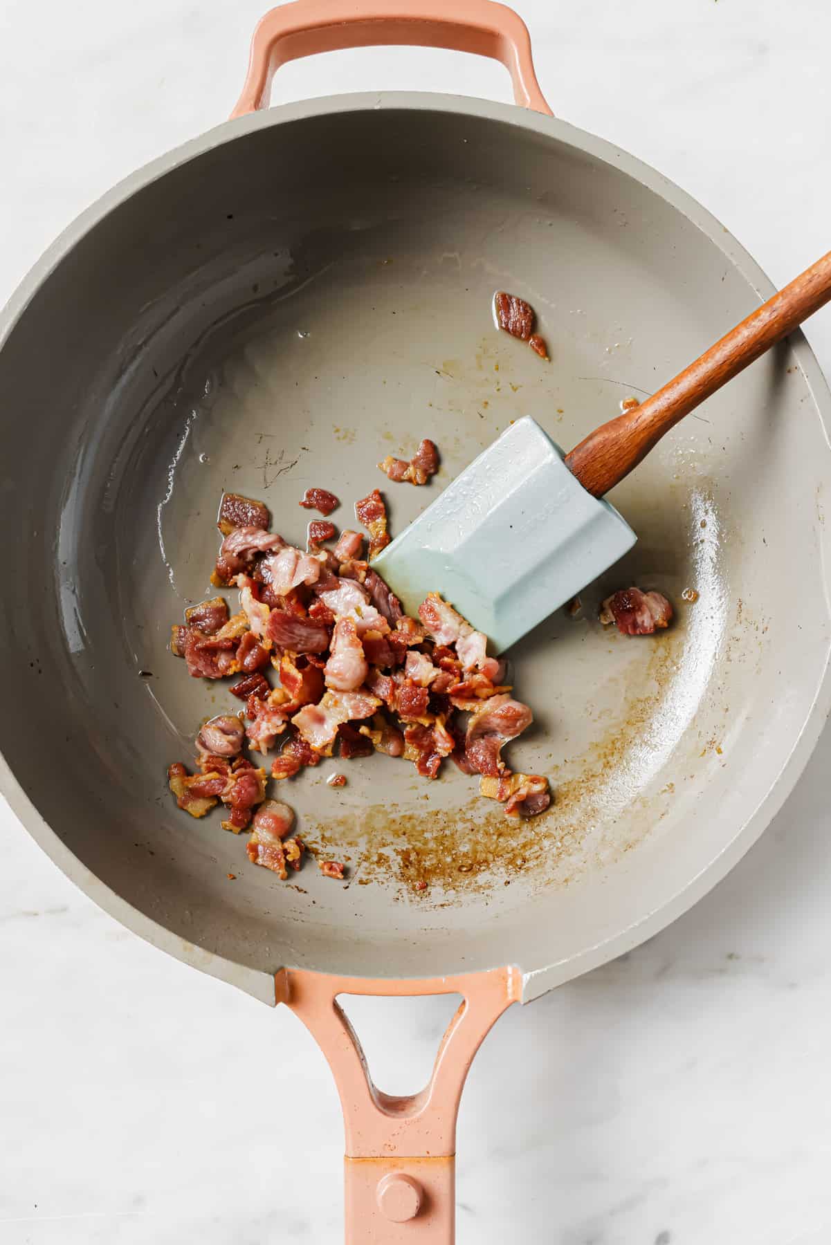 These Ground Turkey Stuffed Peppers are a simple dinner recipe filled with rich flavor your family will love. The perfect weeknight meal! Cooking the bacon in skillet